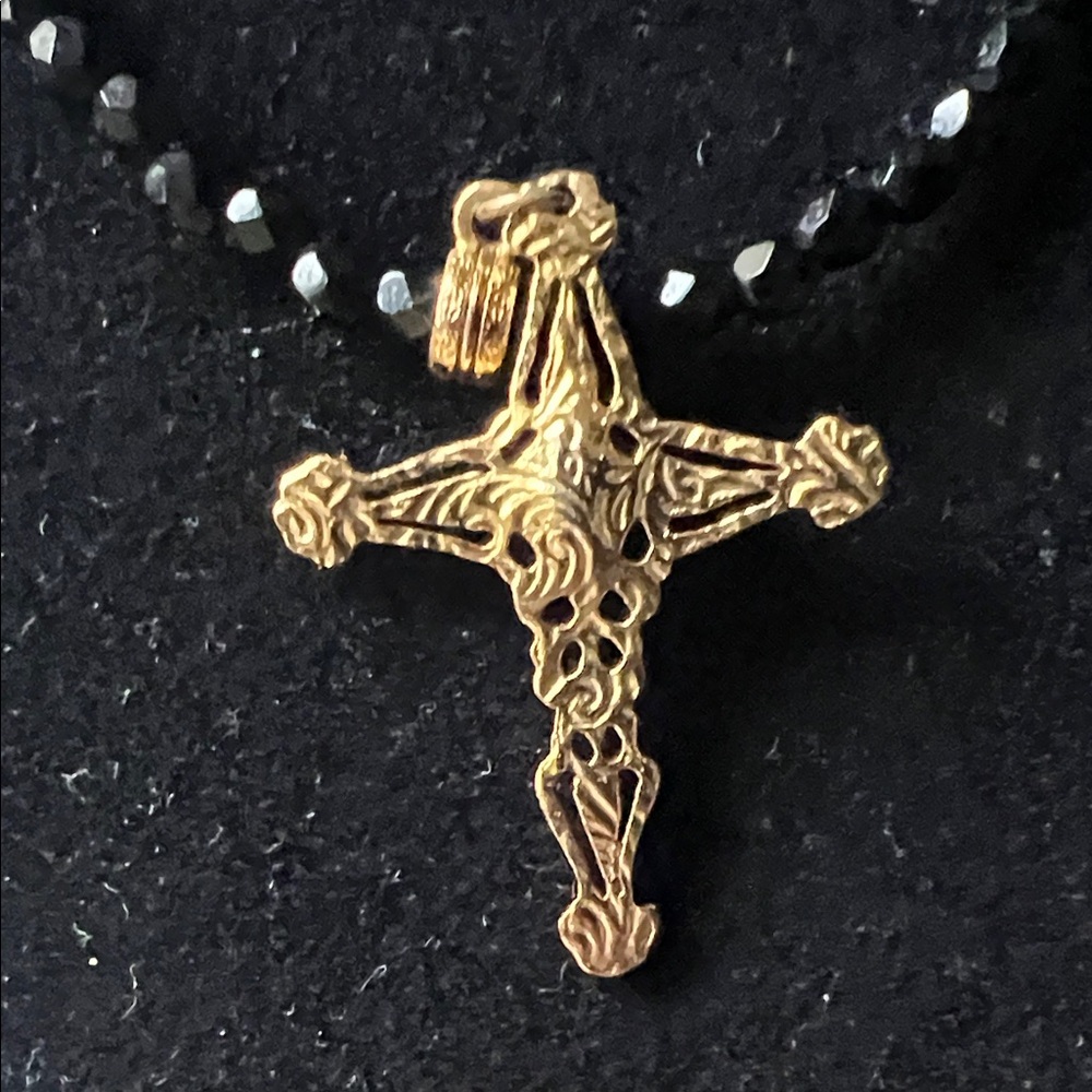 1928 Vintage Black and Gold Cross Necklace - Picture 4 of 4
